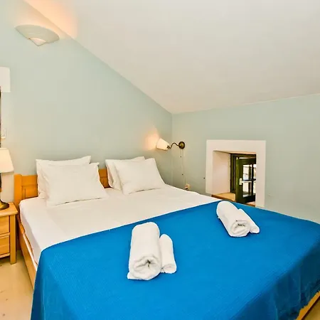 Central Charming Stone House Apartment