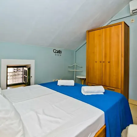 Cosy Stone House Apartment Hvar Town
