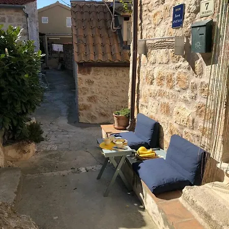 Apartment Cosy Stone House